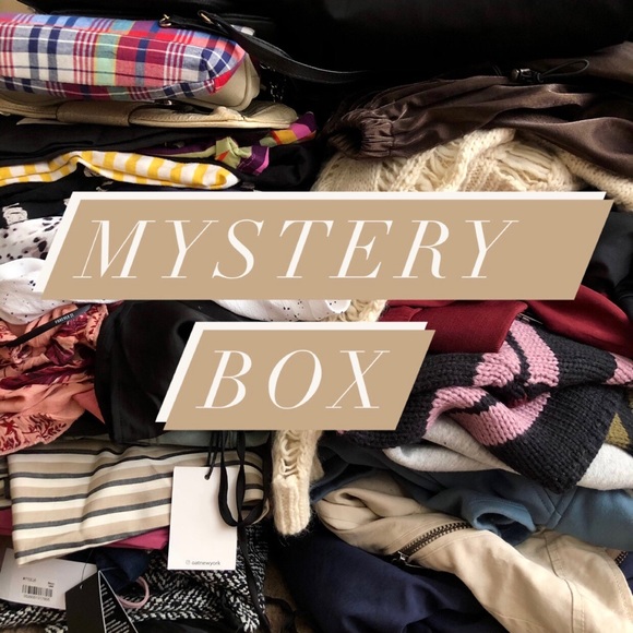 Medium 4-5 pc Mystery Reseller Box - Picture 1 of 10